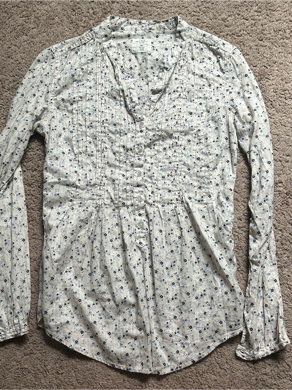 NWOT H&M LOGG Cream Floral Pintuck Women's Top Shirt Size 4